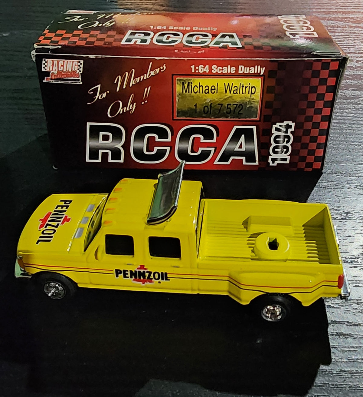 Action RCCA Michael Waltrip Penny oil 1:64 Dually